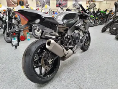 2016 Yamaha R1