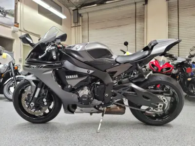 2016 Yamaha R1