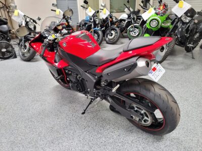2013 Yamaha R1 RAVEN