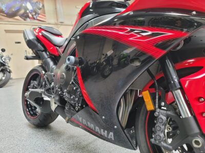 2013 Yamaha R1 RAVEN