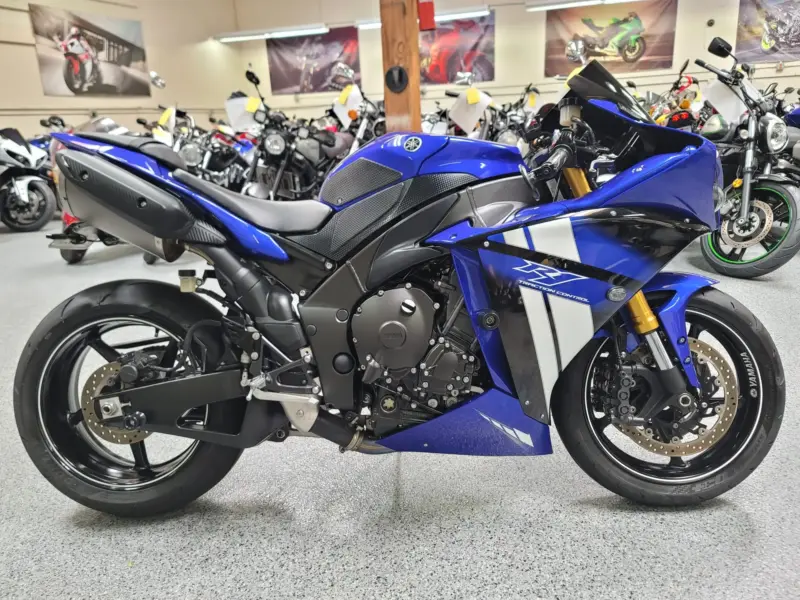 2012 Yamaha R1