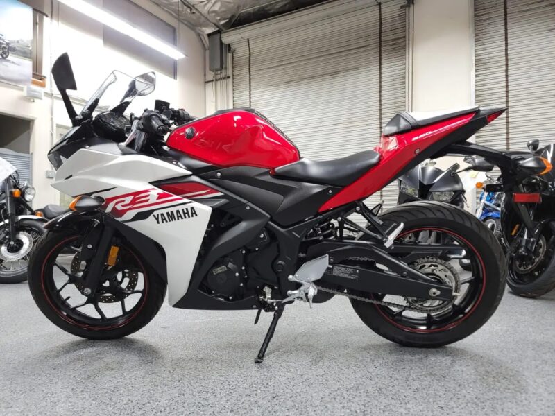 2015 Yamaha R3