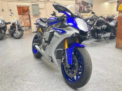 2015 Yamaha R1