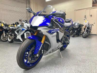 2015 Yamaha R1