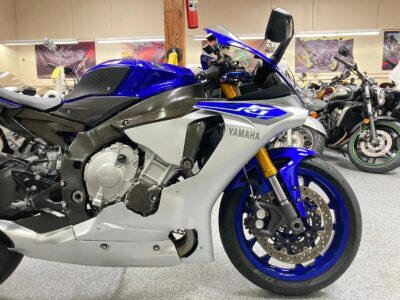 2015 Yamaha R1