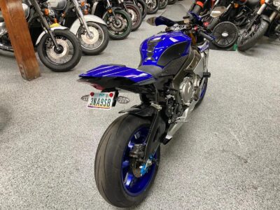 2015 Yamaha R1
