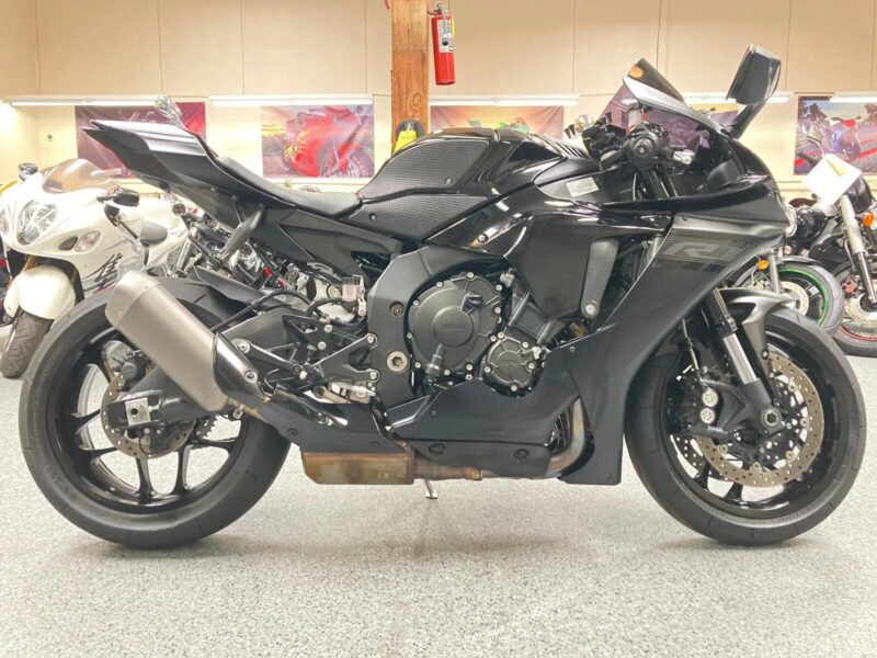 2021 Yamaha R1