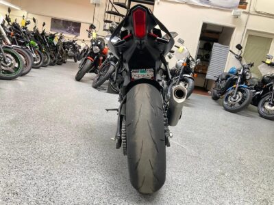 2021 Yamaha R1