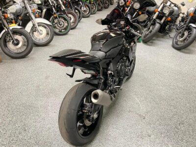 2021 Yamaha R1