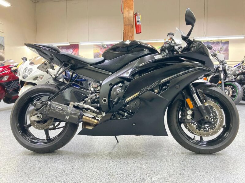 2012 Yamaha R6 Raven