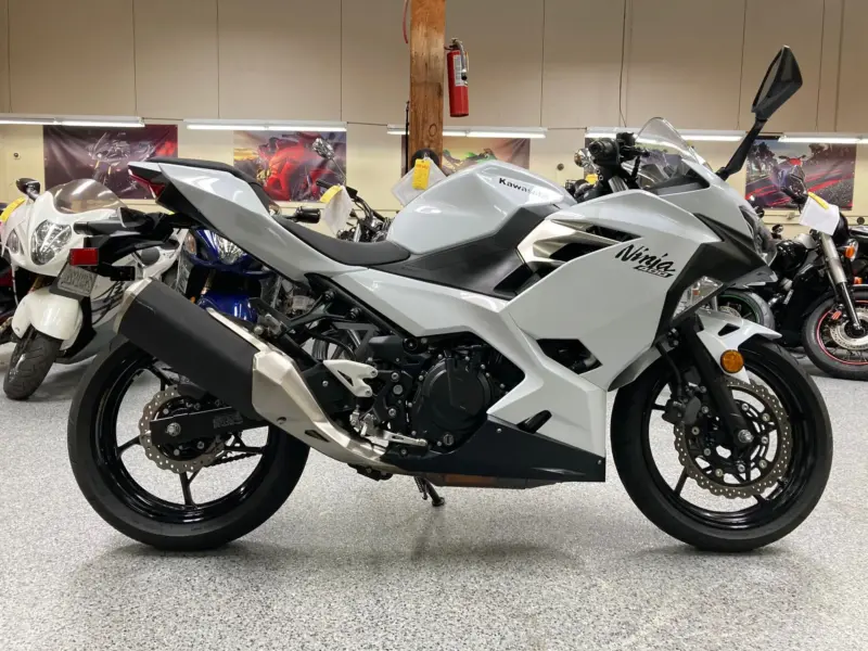 2020 Kawasaki Ninja 400 PEARL WHITE