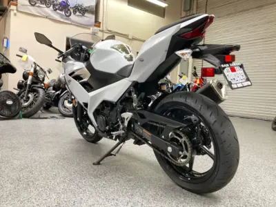 2020 Kawasaki Ninja 400 PEARL WHITE
