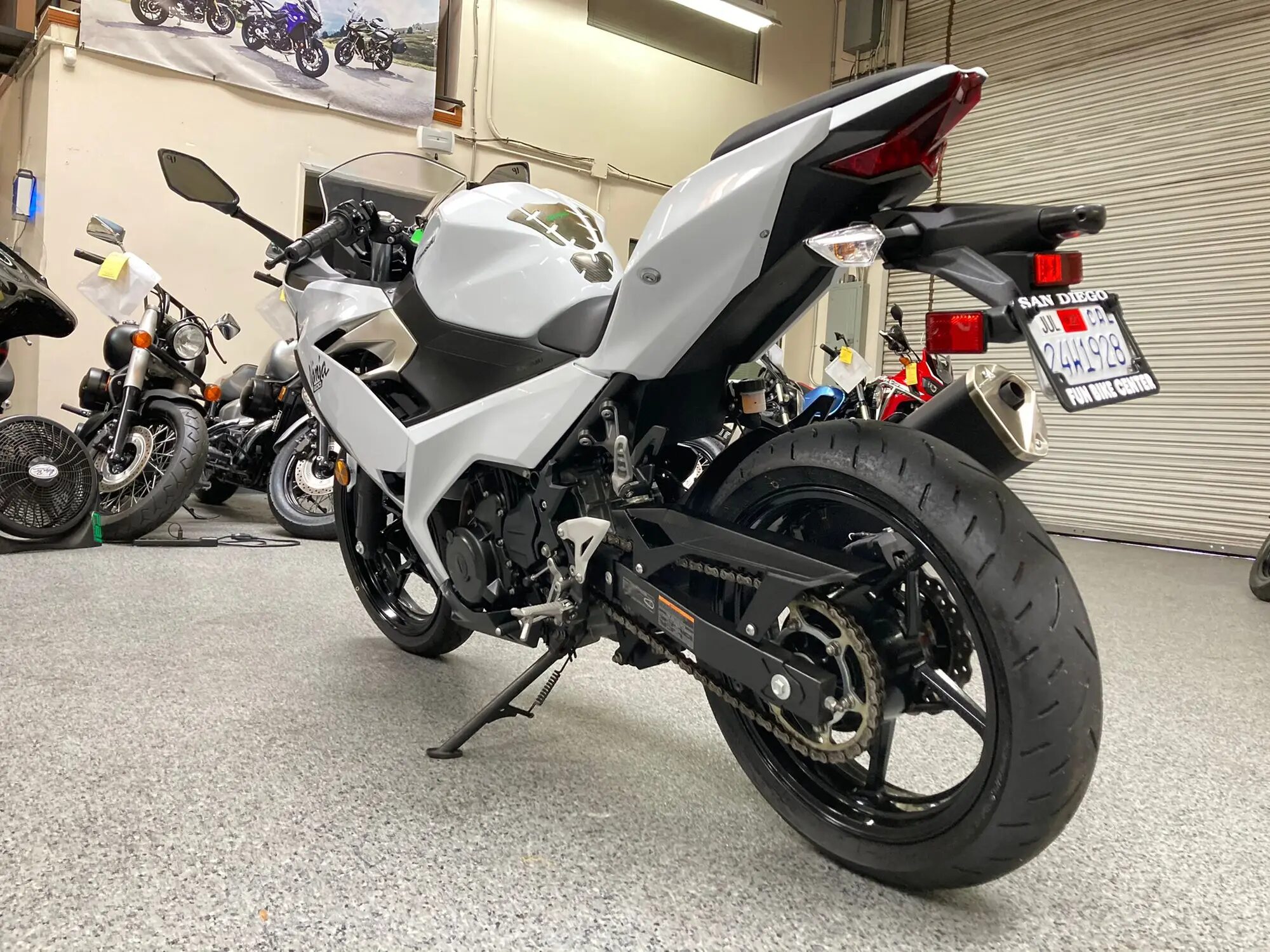 2020 Kawasaki Ninja 400 PEARL WHITE - AK MotorsAK Motors