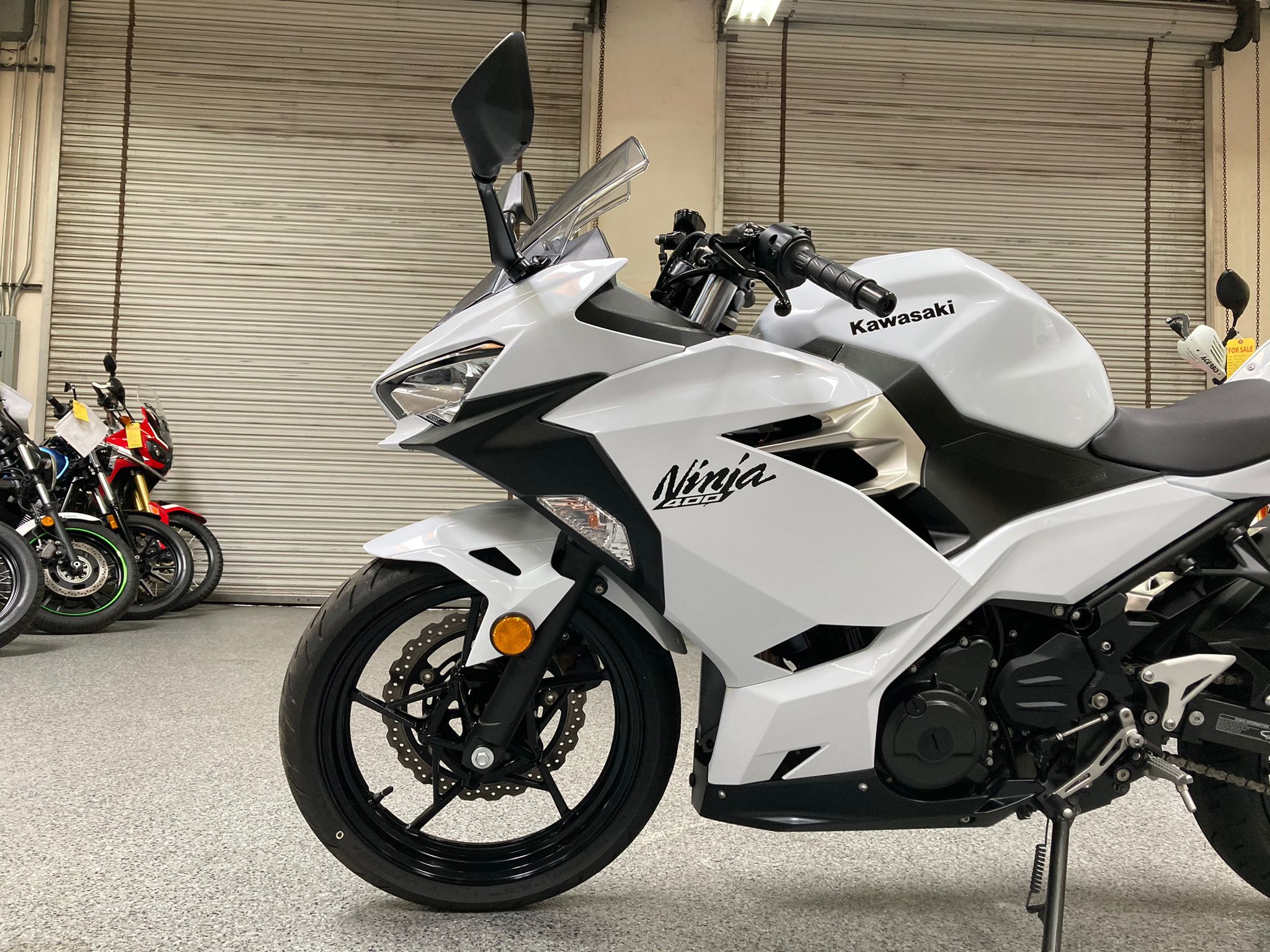 2020 Kawasaki Ninja 400 PEARL WHITE - 2000 Miles | AK Motors