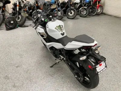 2020 Kawasaki Ninja 400 PEARL WHITE