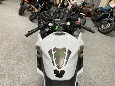 2020 Kawasaki Ninja 400 PEARL WHITE