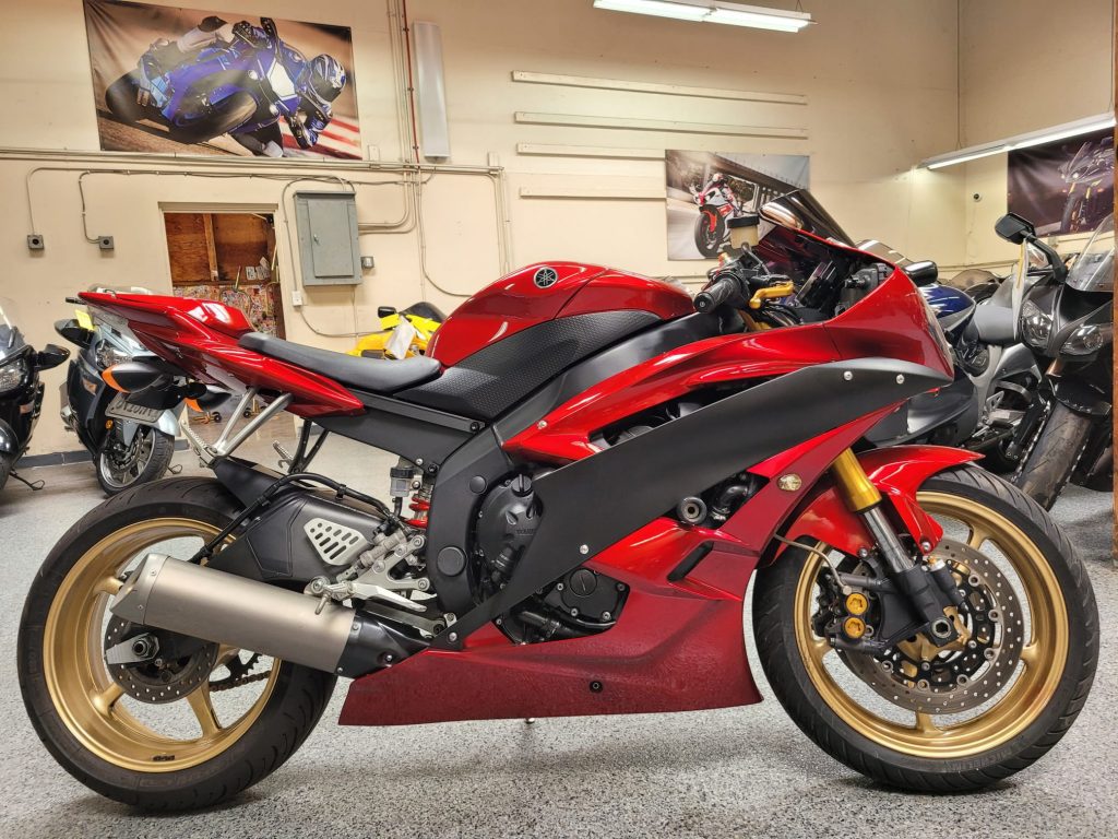 2007 Yamaha R6 - AK Motors