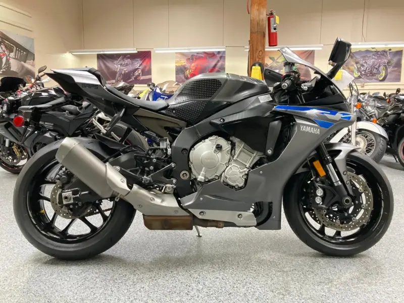 2016 Yamaha R1