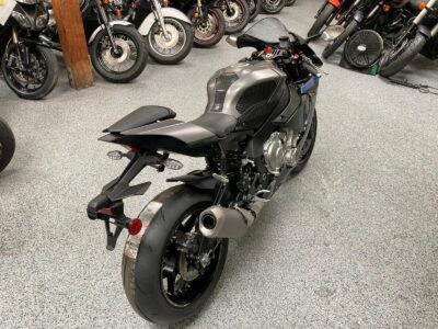 2016 Yamaha R1