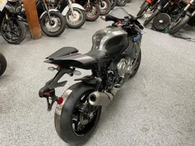 2016 Yamaha R1