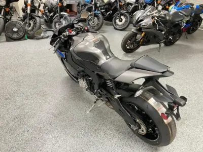 2016 Yamaha R1