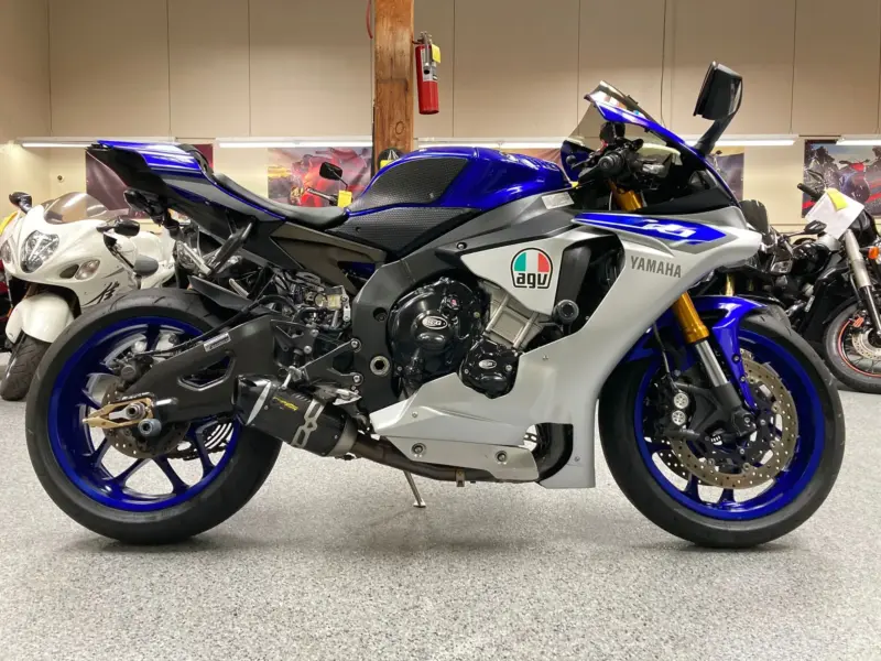 2015 Yamaha R1
