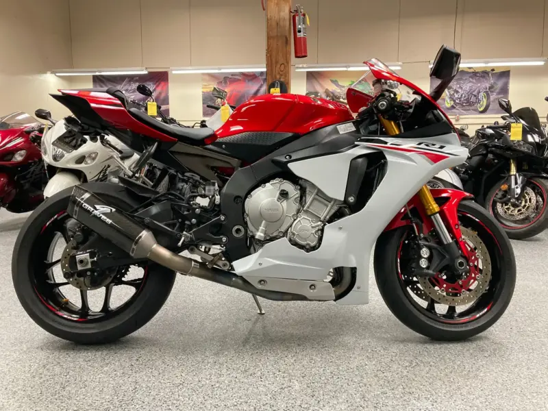 2015 Yamaha R1