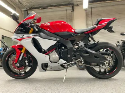 2015 Yamaha R1