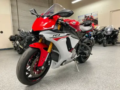 2015 Yamaha R1