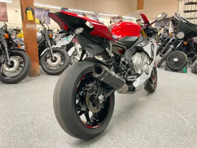 2015 Yamaha R1