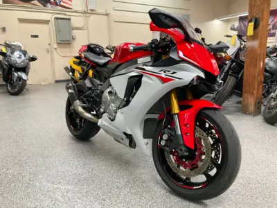 2015 Yamaha R1
