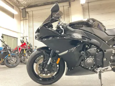 2012 Yamaha R1 RAVEN