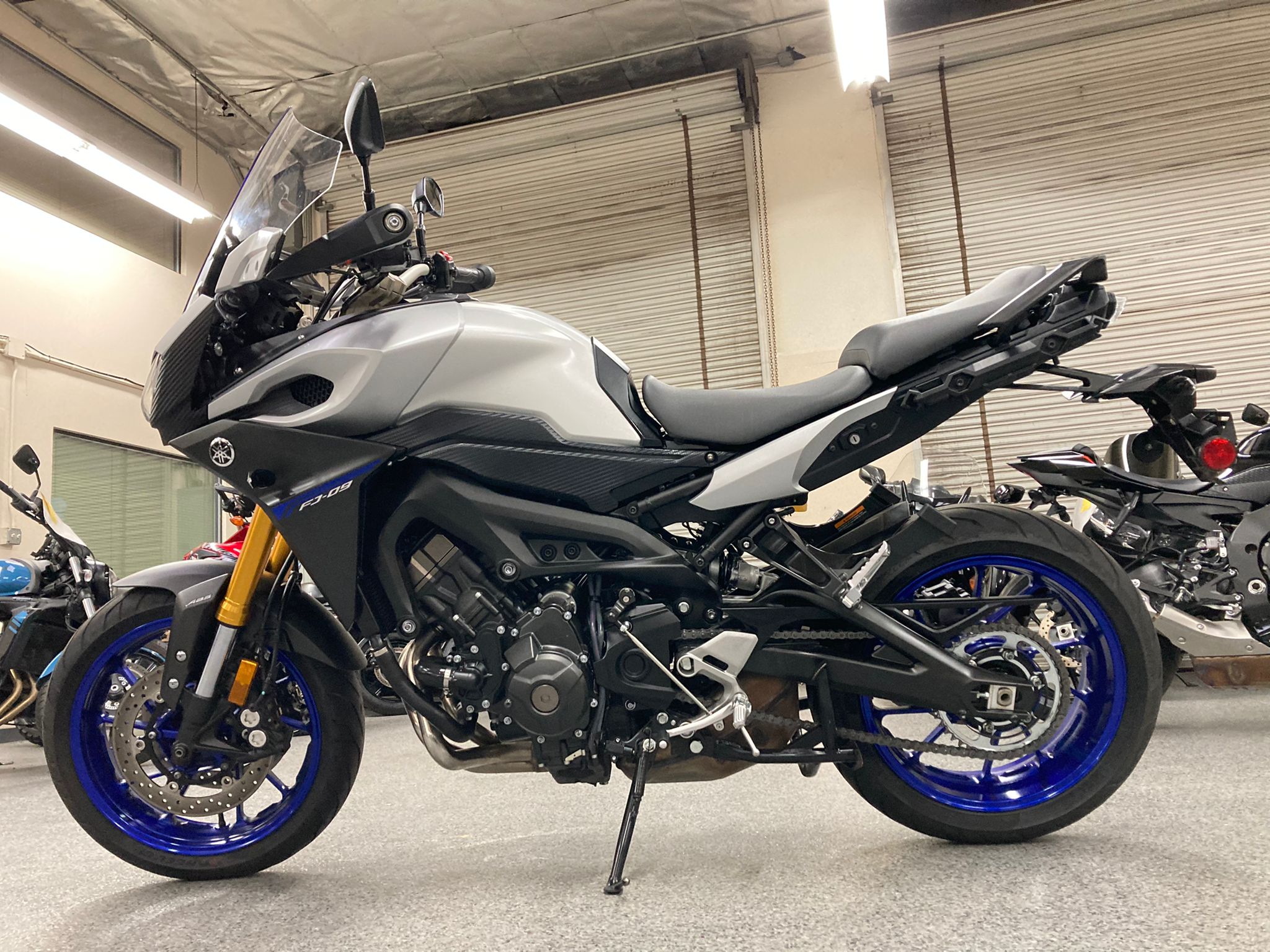 2016-yamaha-fj09-fj-09-14000-miles-ak-motors