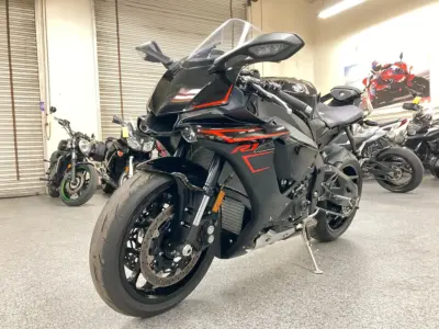 2017 Yamaha R1