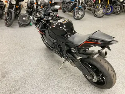 2017 Yamaha R1