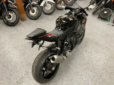 2017 Yamaha R1