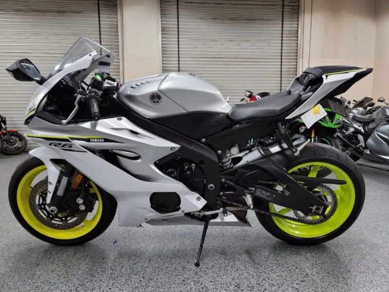 2017 Yamaha R6