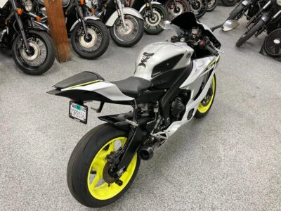 2017 Yamaha R6