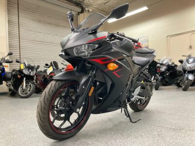 2017 Yamaha R3