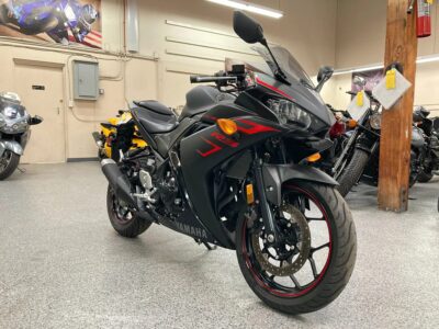 2017 Yamaha R3
