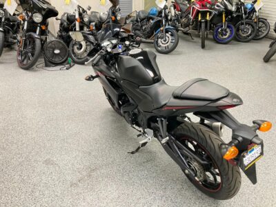 2017 Yamaha R3