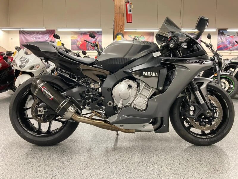 2016 Yamaha R1