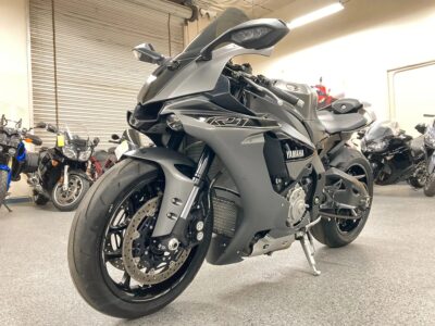 2016 Yamaha R1