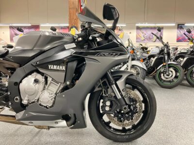2016 Yamaha R1