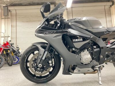 2016 Yamaha R1