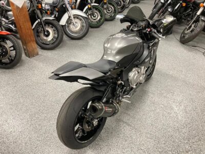 2016 Yamaha R1