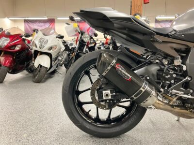 2016 Yamaha R1