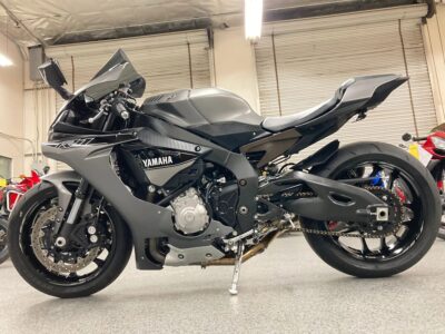 2016 Yamaha R1