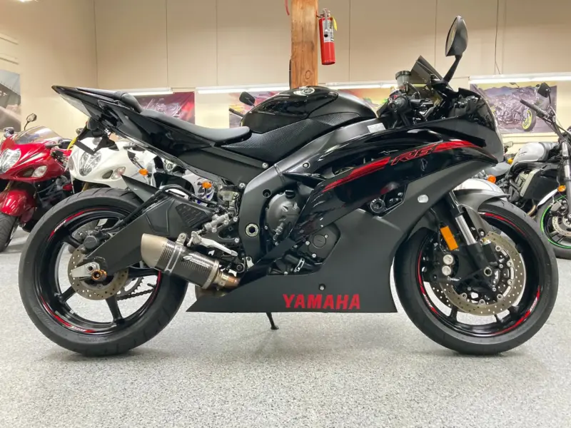 2015 Yamaha R6 Raven