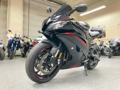 2015 Yamaha R6 Raven
